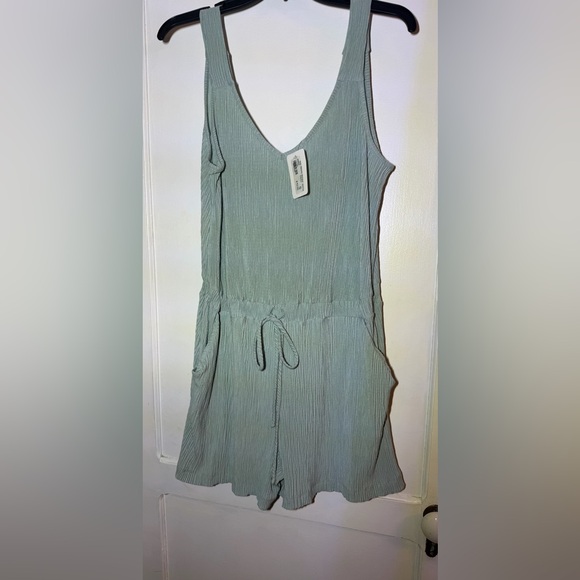 Ces Femme Dresses & Skirts - Sweet boutique Ces Femme Seafoam green sleeveless romper. NWT